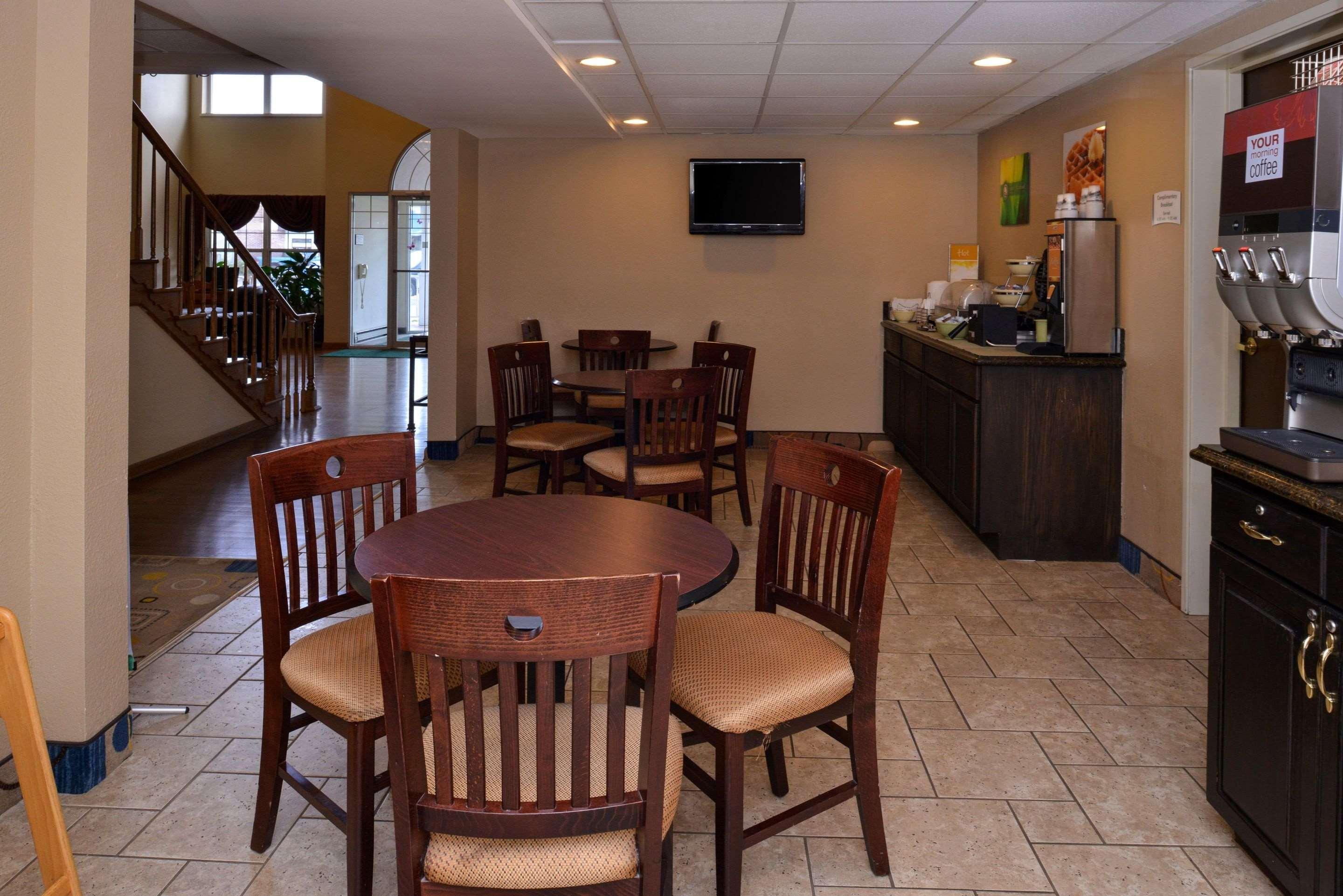Quality Inn & Suites Shawano Exteriör bild